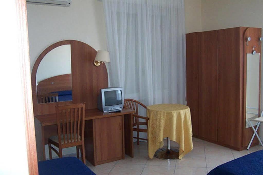 Hotel Solidago Taggia Exterior foto